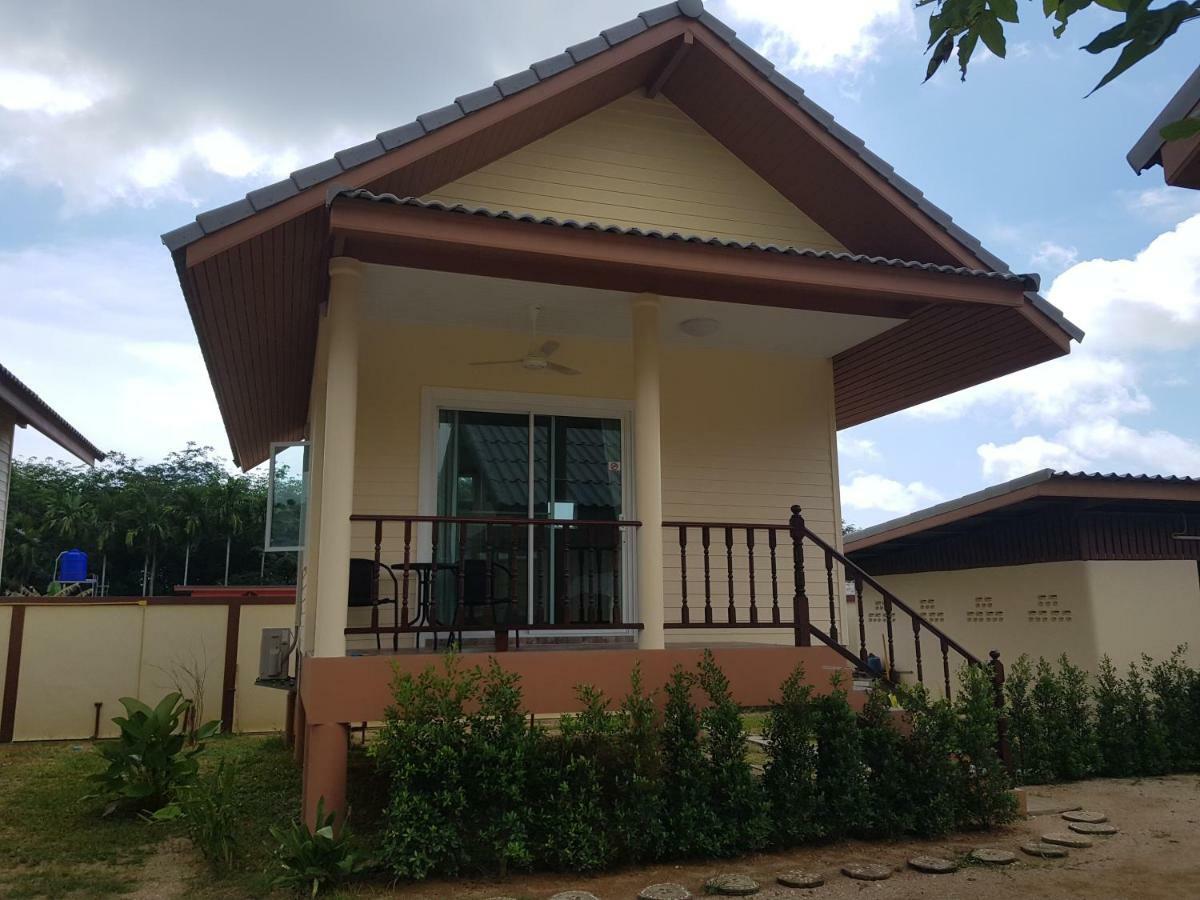 Poolside Bungalows Khao Lak Exterior photo